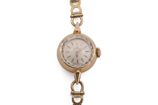 Omega vintage lady's 9ct yellow gold bracelet watch. 17mm case, manual wind, cream dial with gold... - Image 2 of 5