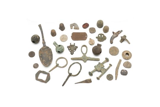 Collection of metal detecting finds, including a spoon, thimbles, buckles, coins, clasps and other - Image 1 of 2