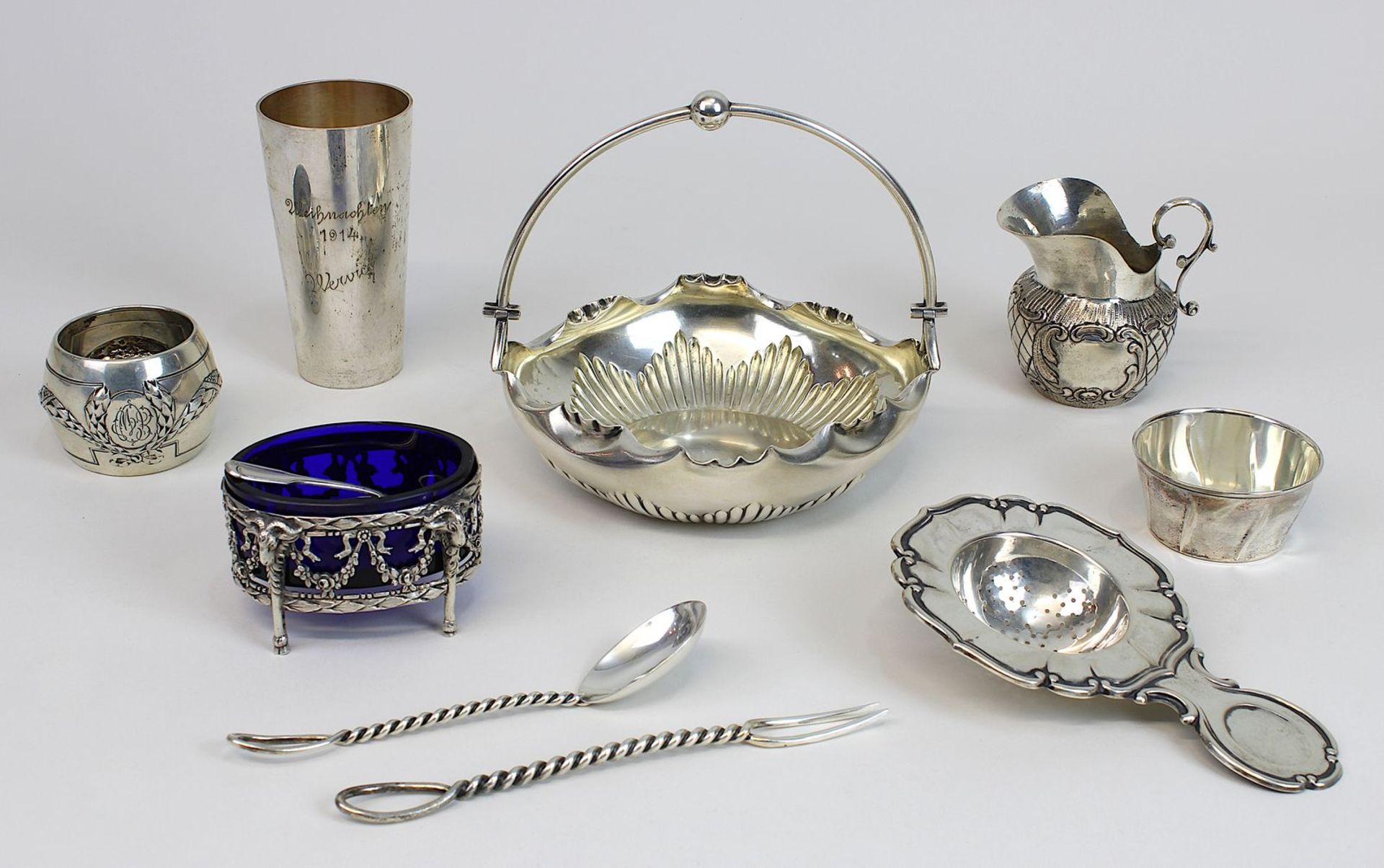 Konvolut Silberteile, deutsch meist Anfang 20. Jh., meist 800er Silber, bestehend aus: