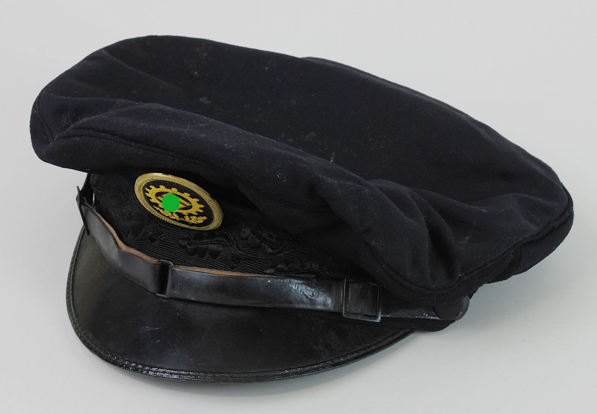 Schirmmütze für Werkscharen der Deutschen Arbeitsfront, Deutsches Reich 1933 - 1945, schwarzes Tuch, - Bild 2 aus 4