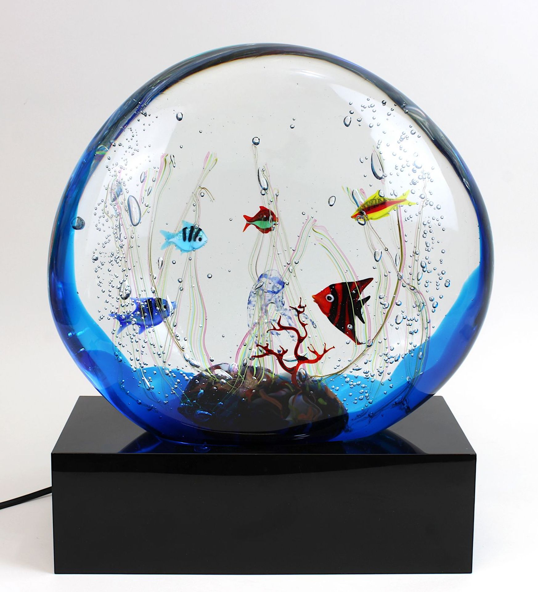 Beleuchtetes Aquarium, Murano um 1950/60, Klarglas mit eingeschmolzenen farbigen Fischen und