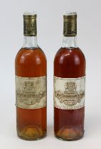 Zwei Flaschen 1973er Château Coutet à Barsac, 1er Grand Cru de Sauternes, Etiketten mit