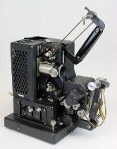 Siemens Filmprojektor, 16 mm, Nr. 99031, um 1940/50, reparaturbedürftig, H 37 cm, B 35 cm, Gewicht