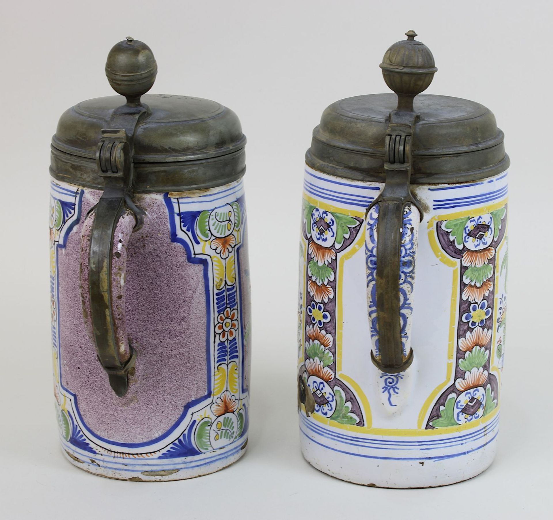 Zwei Fayence-Pilasterwalzenkrüge, 18. Jh., Keramik, heller Scherben, handgedreht, mit - Bild 3 aus 4