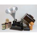 Thomas Edison GEM Phonograph, um 1910, Gehäuse aus geschwärztem Eisenguss, gemarkt Trade Thomas A.