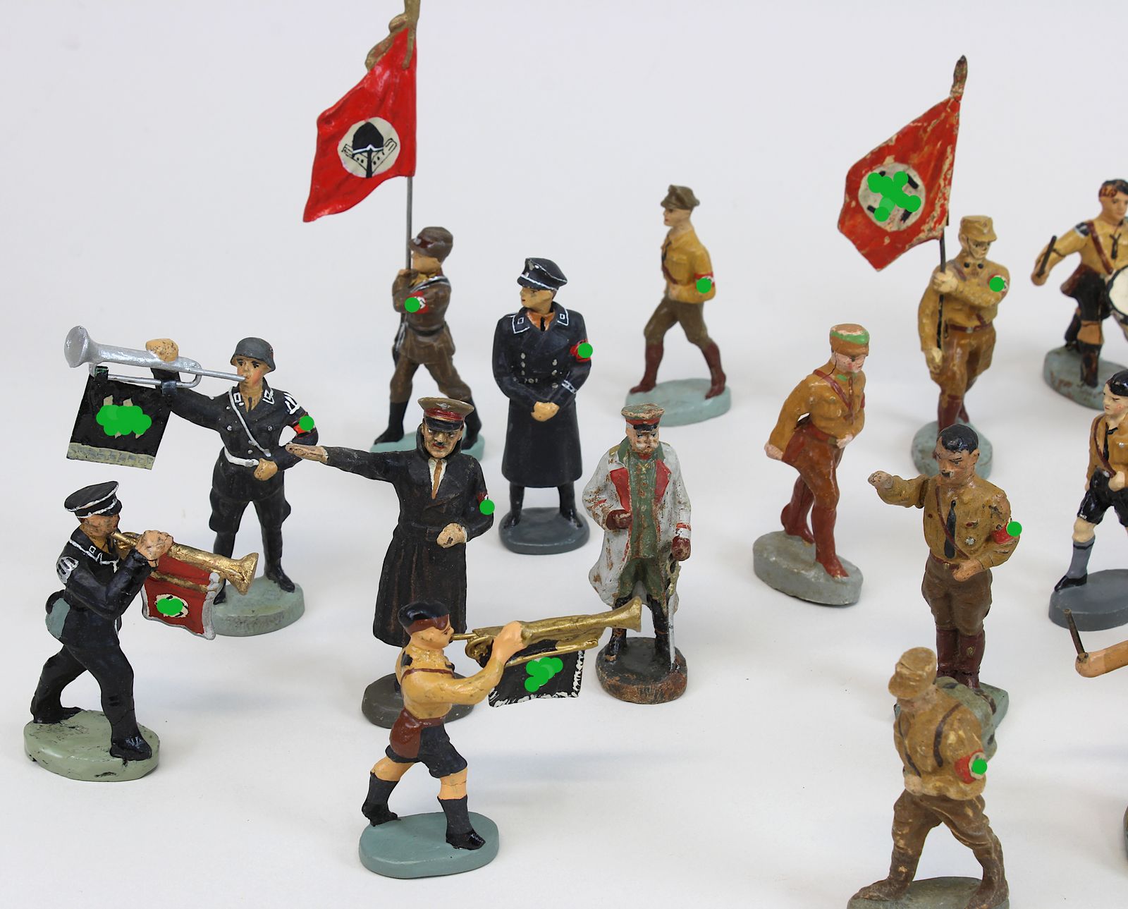 Konvolut Soldatenfiguren aus Elastolin und Lineol, Deutsches Reich 1933-45, 21 verschiedene Figuren, - Image 2 of 3