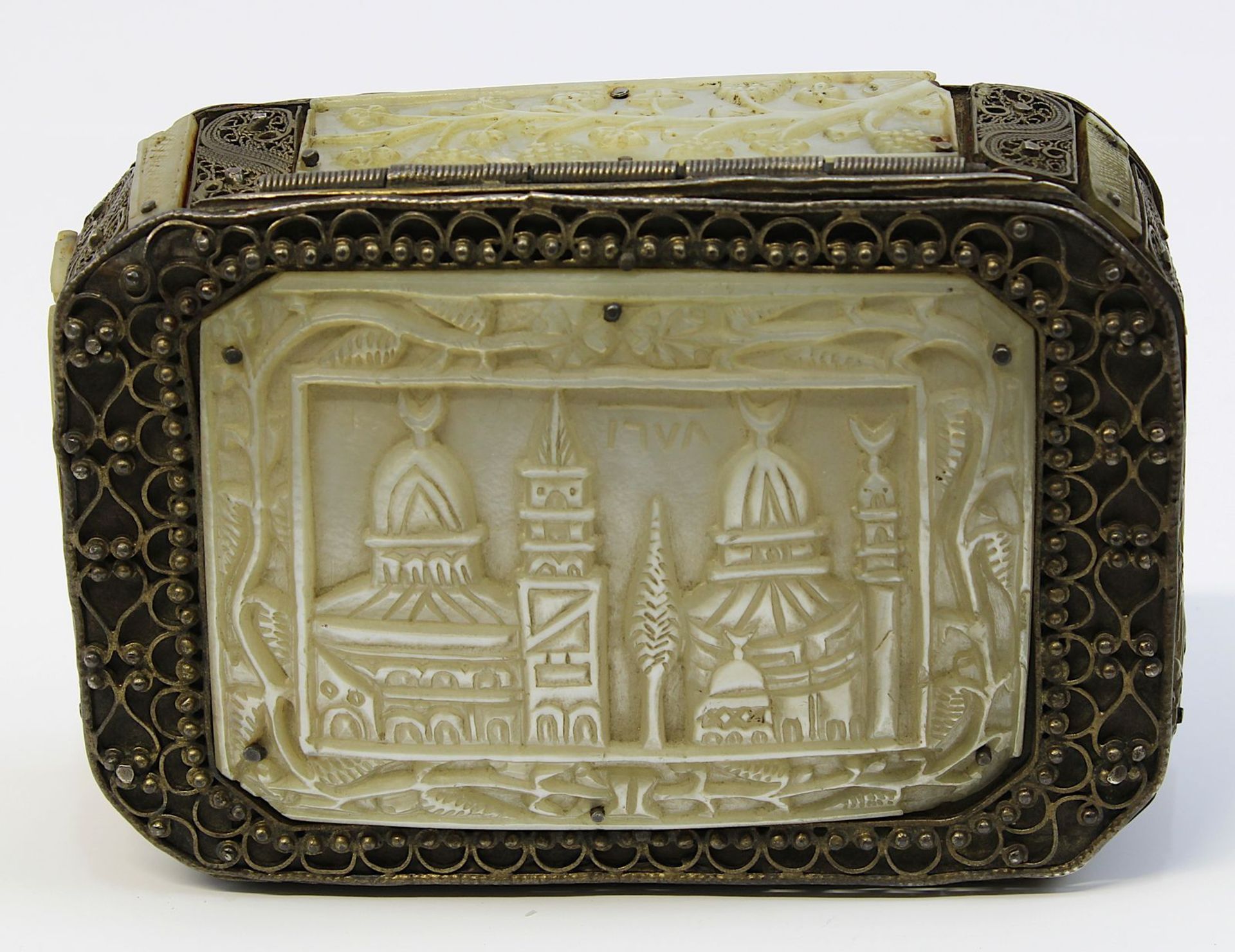 Barockes Pilgersouvenir aus Jerusalem, Silberdose mit Perlmutt, 17. Jh.,innen vergoldetes - Image 2 of 4