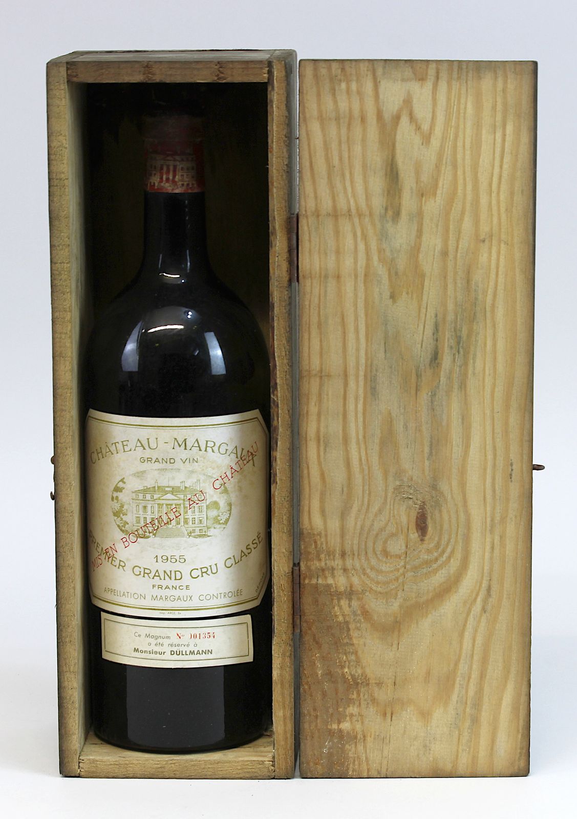 Eine Magnumflasche 1955er Château-Margaux, Premier Grand Cru Classé, Füllhöhe: dreiviertel voll,