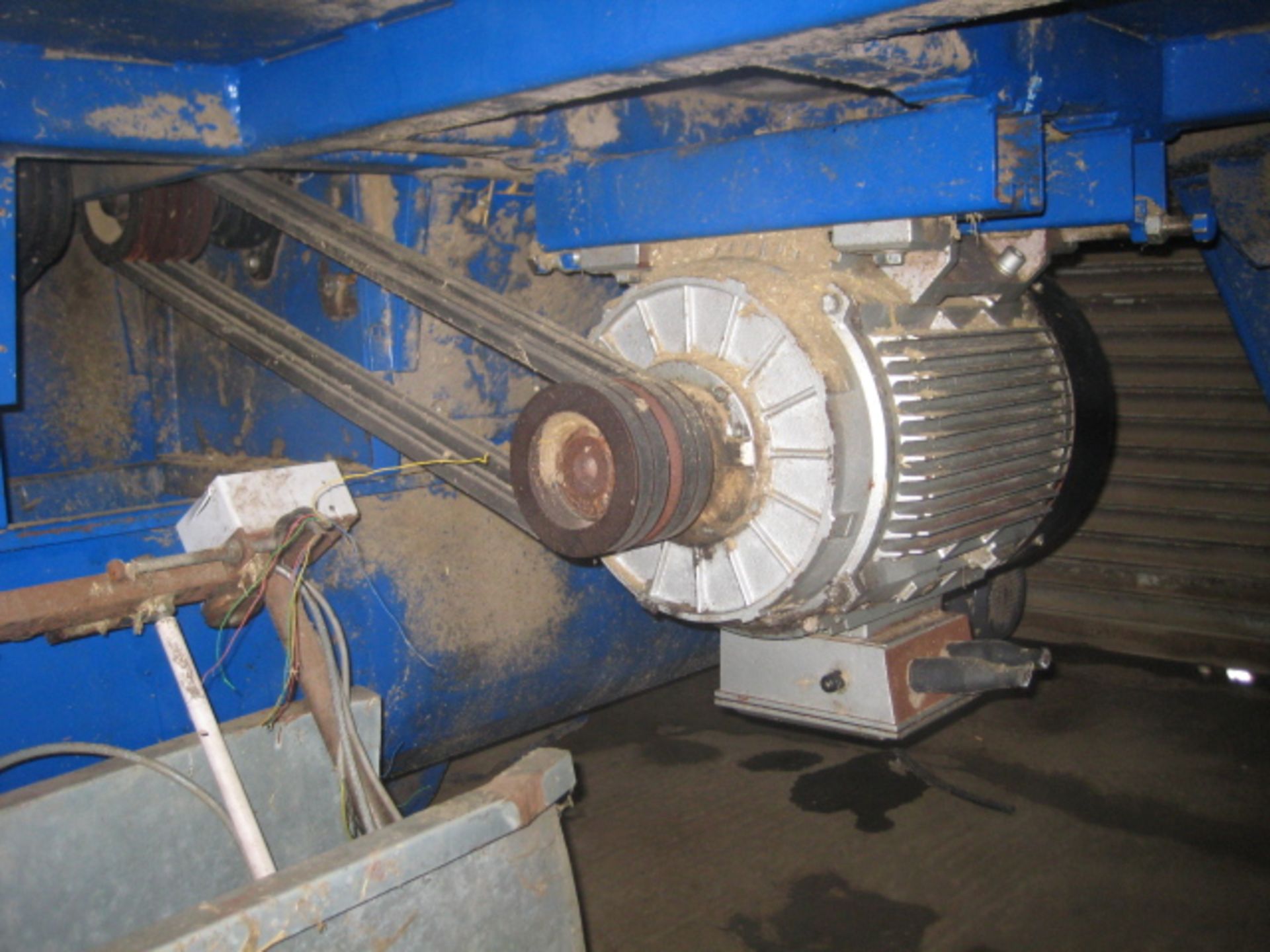 Tub Grinder - Stratek tub grinder model MS300/2-ES with twin shredding rotors with 30kw motors and - Image 5 of 5