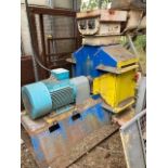 Hammer Mill - Hammer mill about 500mm wide x 900mm dia with 45kw drive and twin screw feeder.