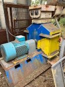 Hammer Mill - Hammer mill about 500mm wide x 900mm dia with 45kw drive and twin screw feeder.