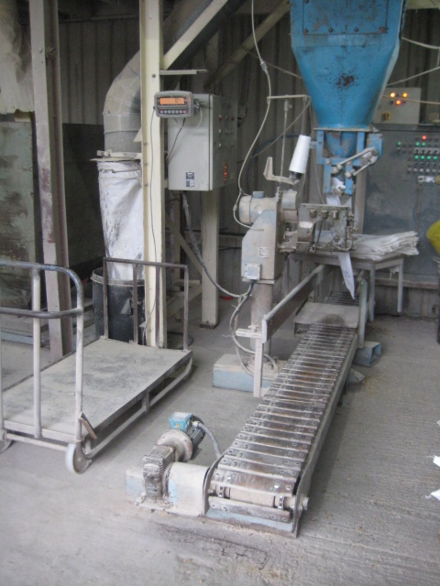 Bag Weigher - T A Shore T160 Belt Fed Mechanical Net Bag Weigher, with pneumatic bag clamp (UCPE - Image 2 of 2