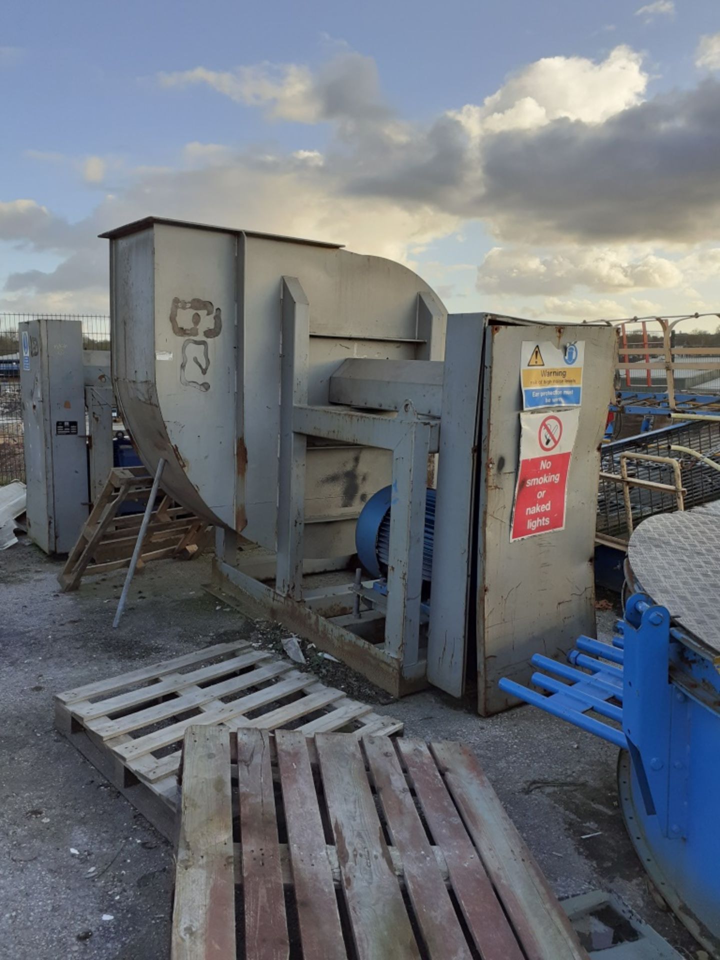 Centrifugal Fan - Jorgan Hansen centrifugal fan model DAT 1000-90/R with backward sloping blades. - Image 2 of 3