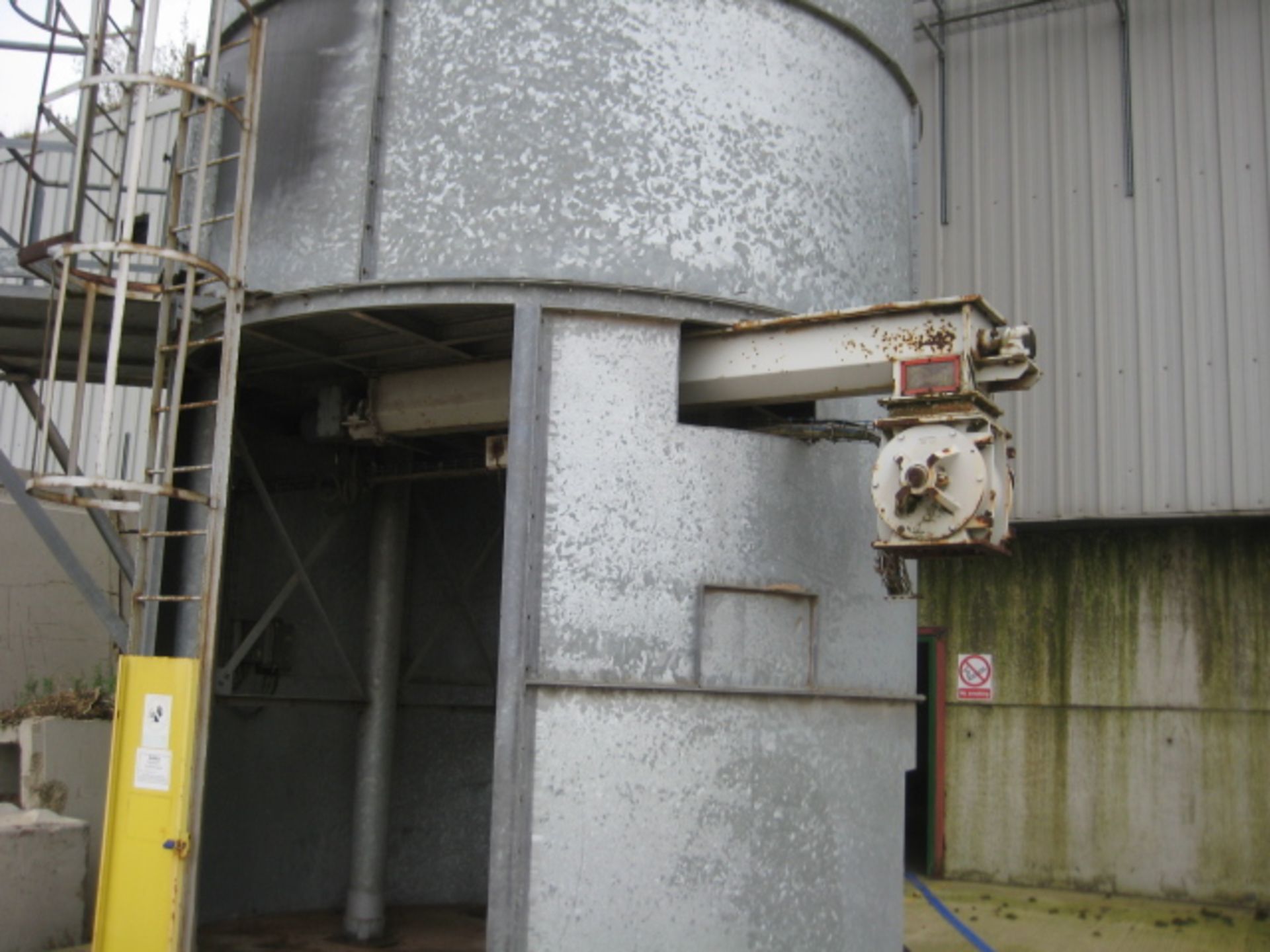 Reversejet Filter - Galvanised Dust Storage Silo, constructed from smooth flanged panels. This - Image 7 of 8