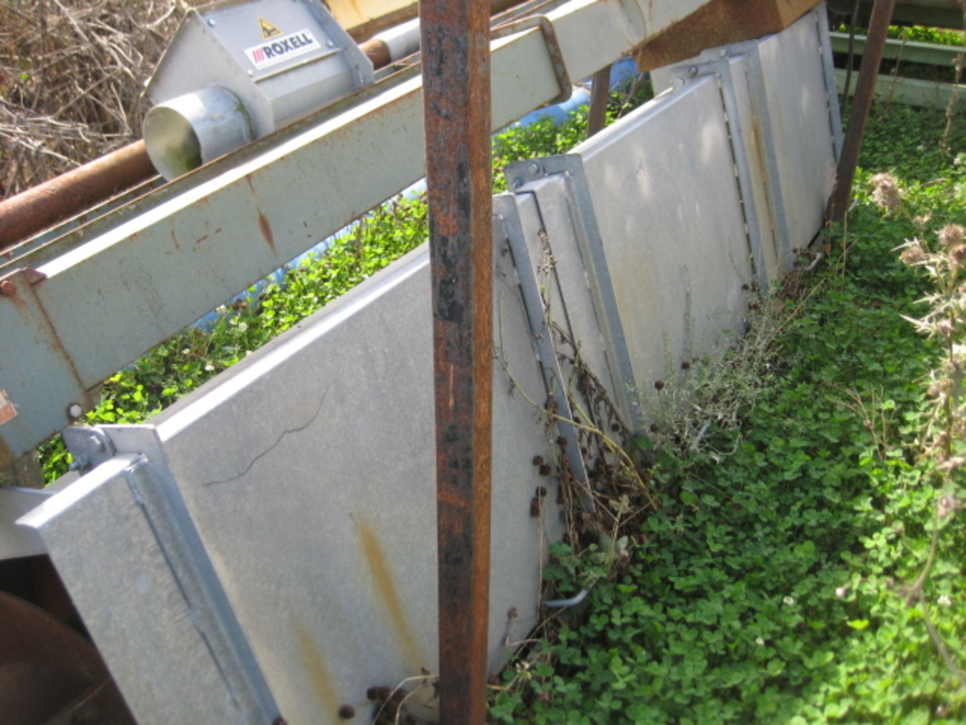 Intake System - Guttridge galvanised intake hopper for lorry tipping. It is 3 metres wide and has - Bild 2 aus 2