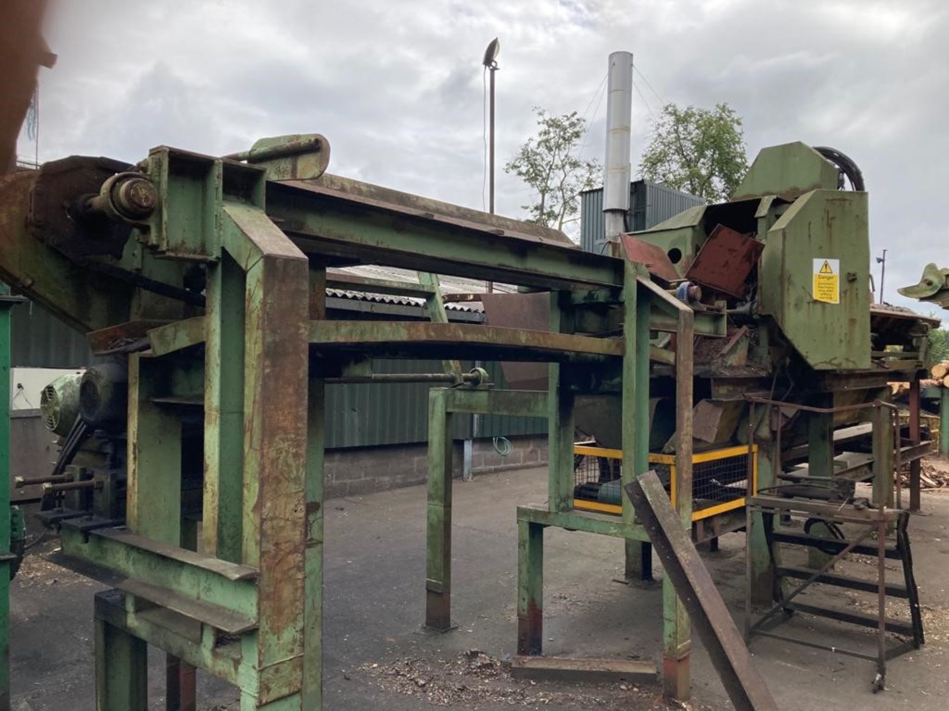 Debarker - Valon Kone model VK-16 Robust debarker built in 1971. Complete with log loading conveyor, - Bild 5 aus 5