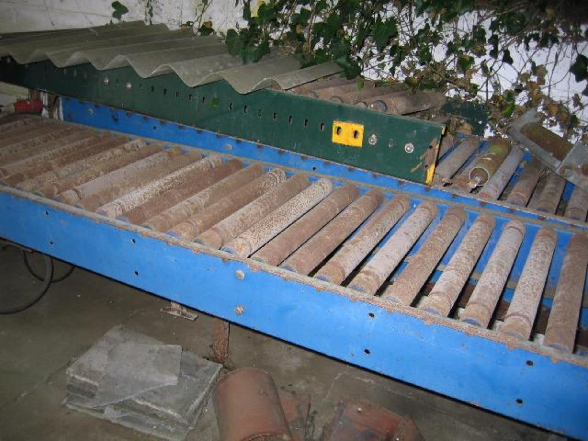 Bag Conveyors - 300 mm wide x 2.0 metre long Powered Roller Track, on support frame. (2 - Image 2 of 2