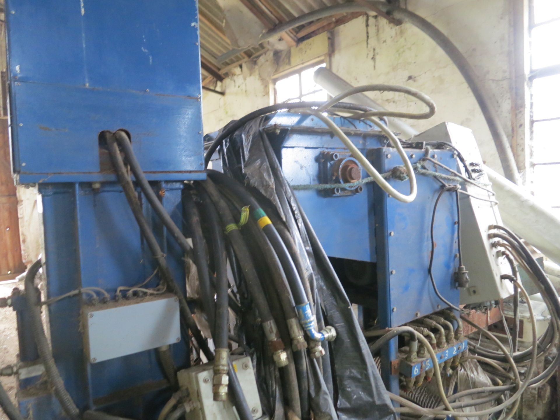 Shavings or Straw Balers - Small Pack Baler (believed to be by Bale-Pak), it is a three ram machine, - Bild 3 aus 4