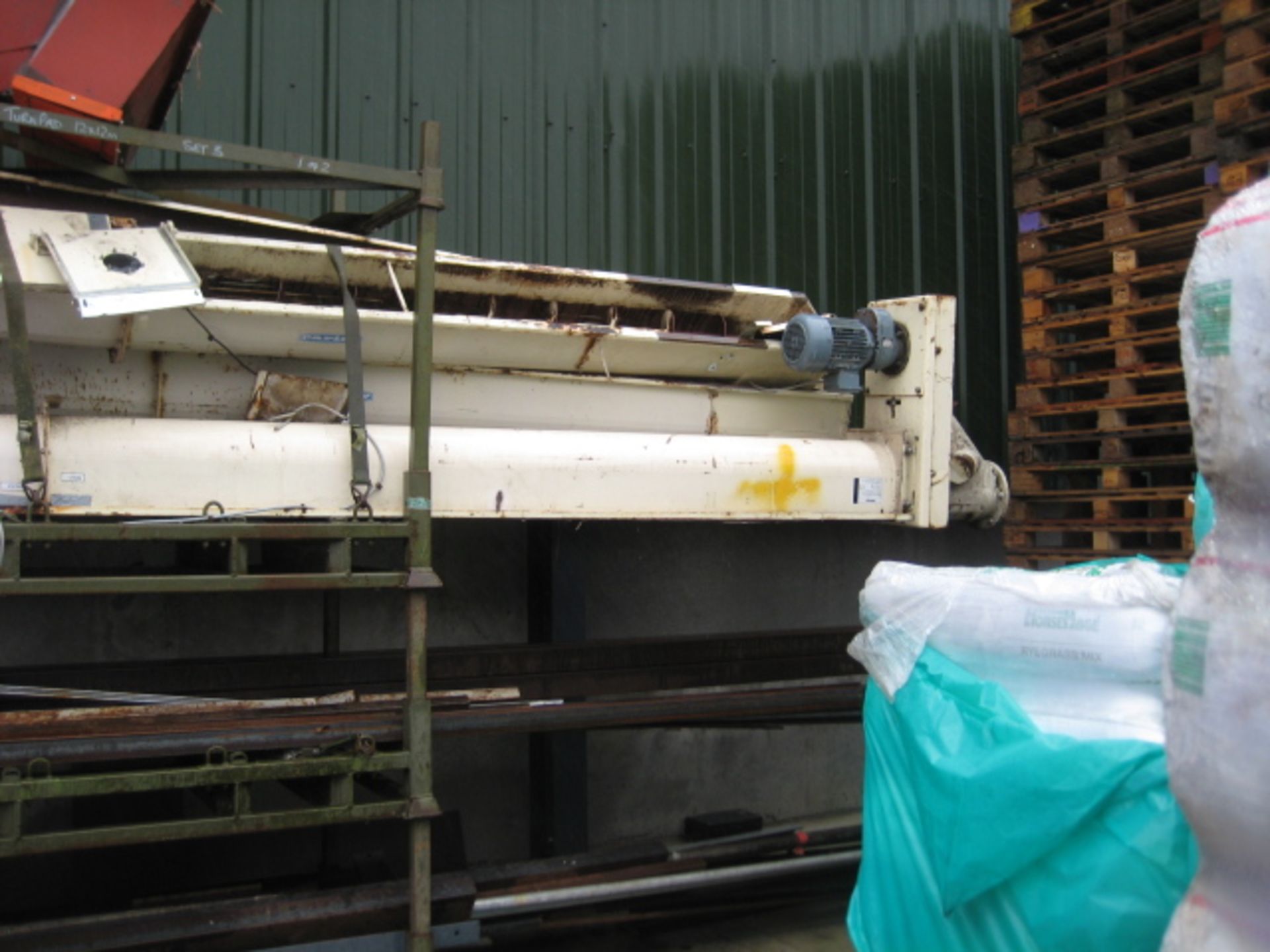Screw Conveyor - 250mm diameter U trough screw conveyor 4.5 metres long. (UCPE 6333) Price - £1,450.