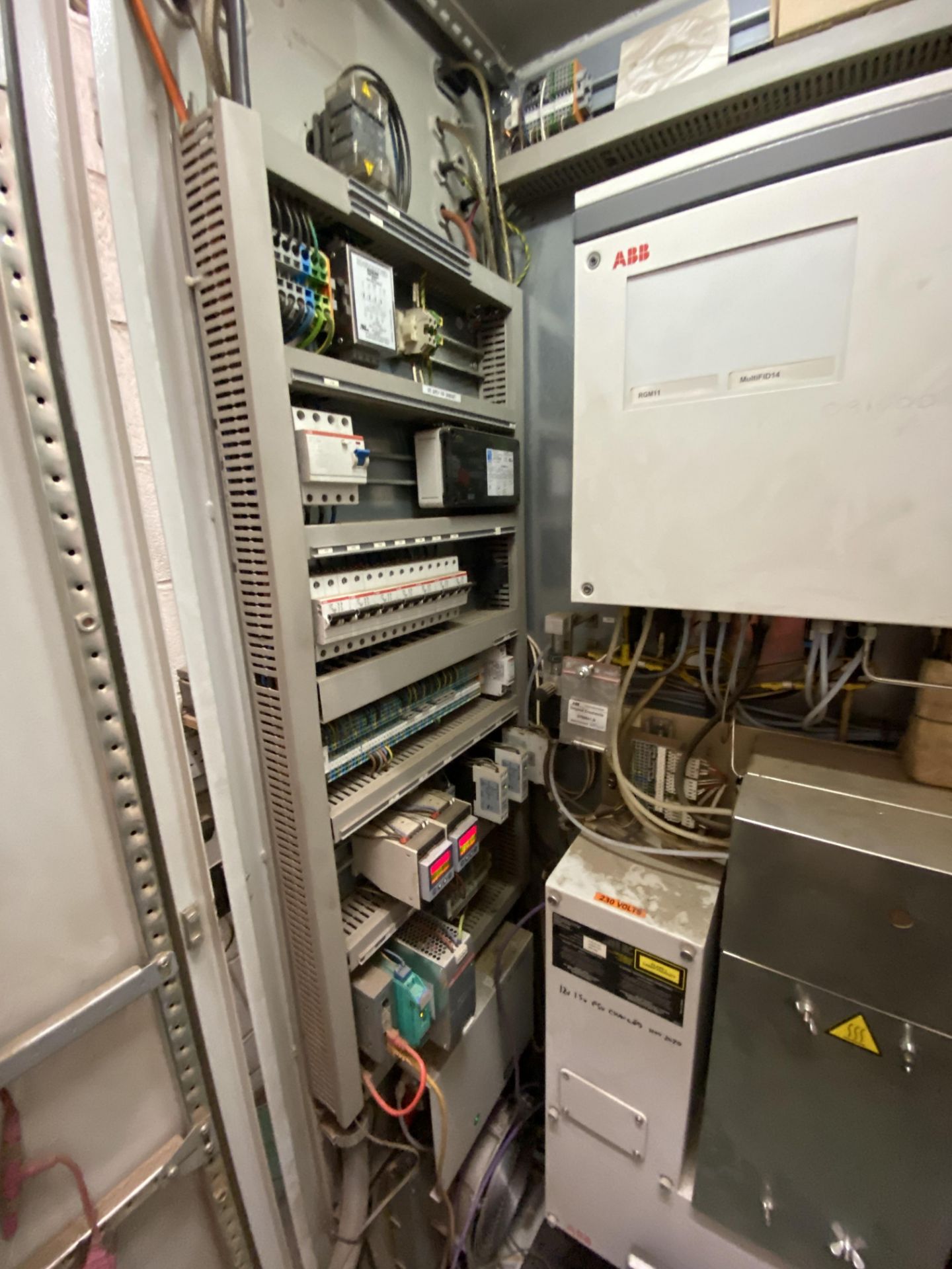 ABB ACF-NT Stack Monitoring System Cabinet, with sensors fitted on chimney stack (Take out & loading - Image 5 of 7