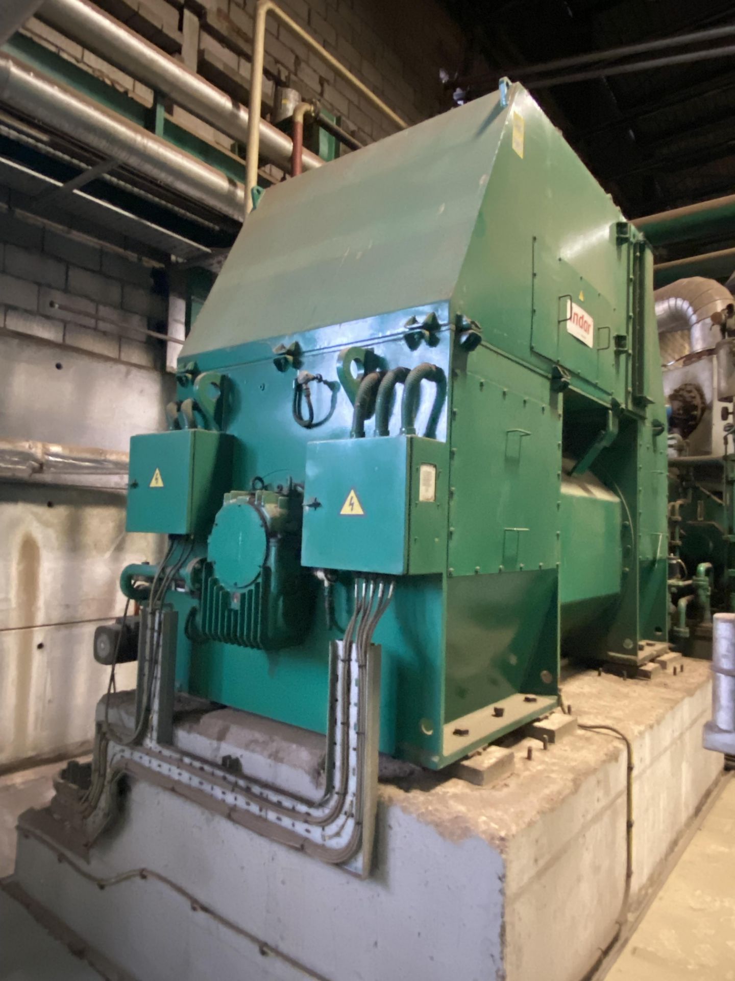 Indar BZKL-630-L/4 3750kVA AC GENERATOR, serial no. 70001147, year of manufacture 2009, 1500rpm, - Bild 2 aus 5