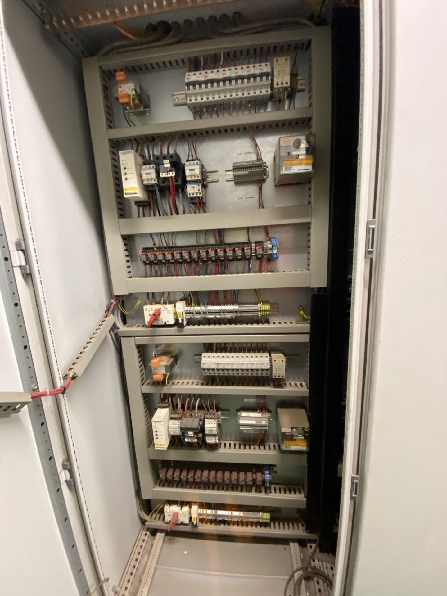 Seven Door Control Panel (in Control Room) (please note this lot is part of combination lot 101) - Image 2 of 7
