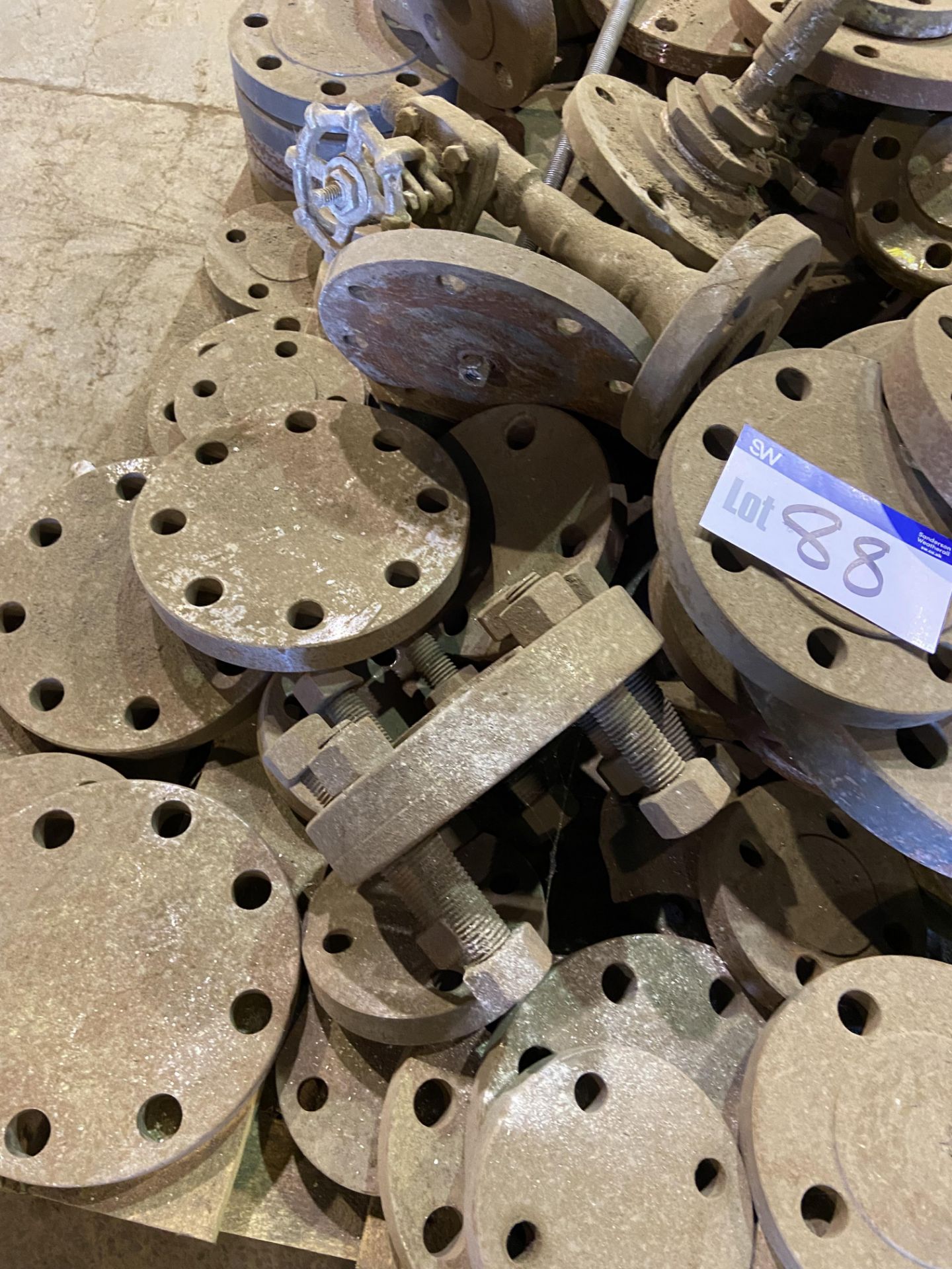 Assorted Flanges, on one pallet (please note this lot is part of combination lot 101) Please read - Image 2 of 2