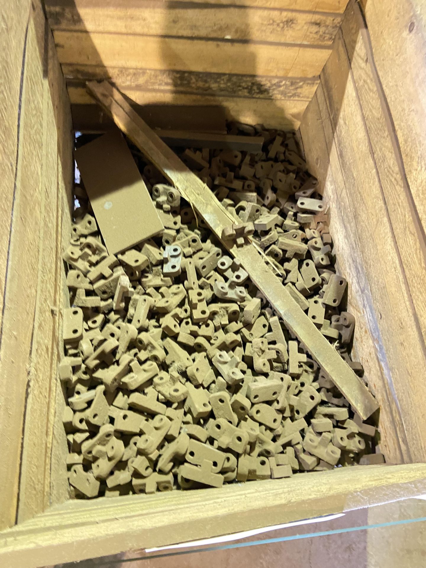 Burn Out Grate Drive Links, in cardboard box pallets (please note this lot is part of combination - Image 2 of 2