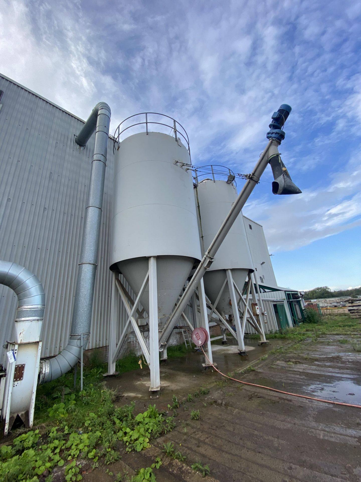 Spent Lime Storage Silo, approx. 18 tonne cap., approx. 3m dia. x approx. 7.6m deep overall, with