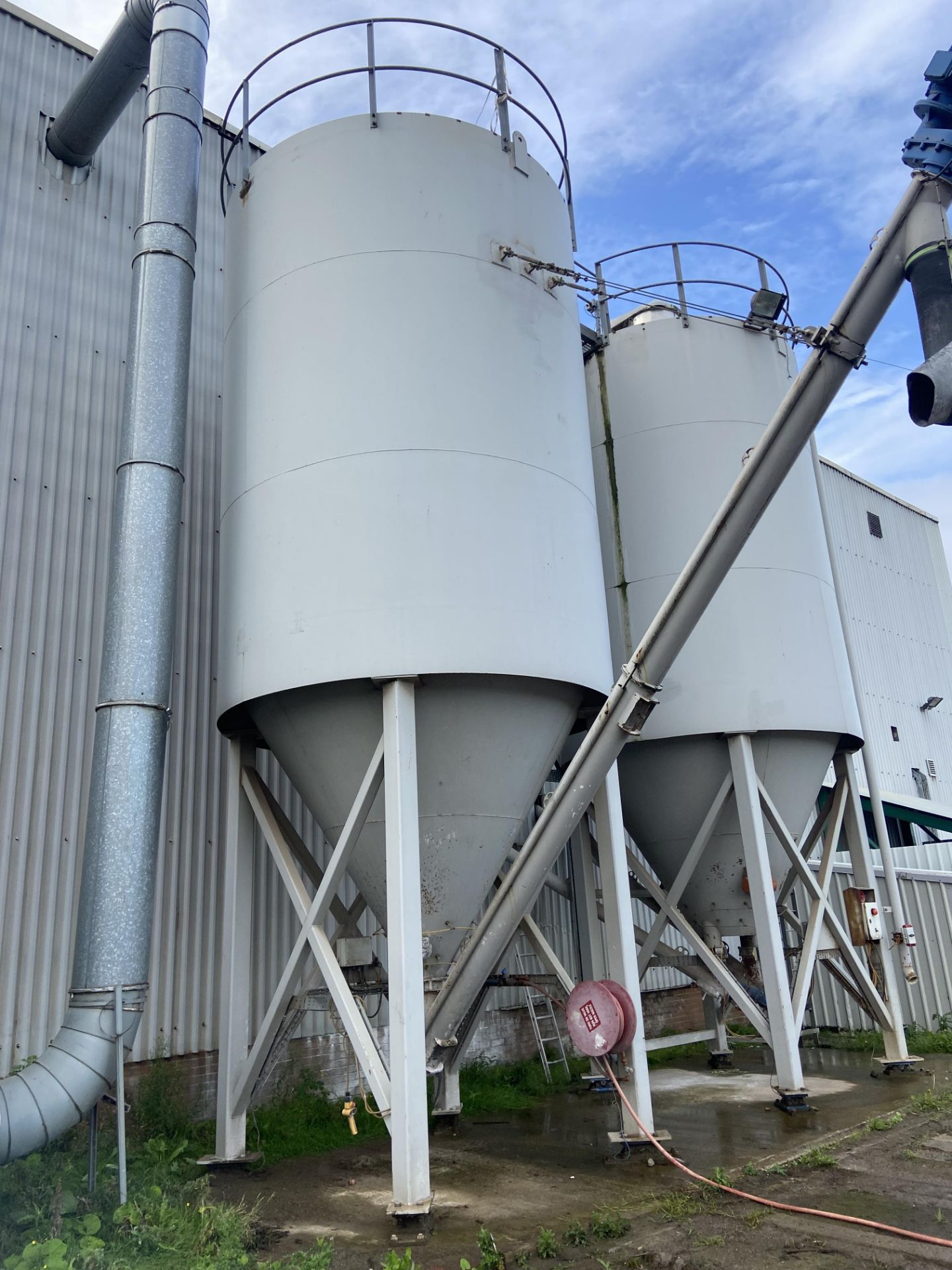 Spent Lime Storage Silo, approx. 18 tonne cap., approx. 3m dia. x approx. 7.6m deep overall, with - Image 3 of 10