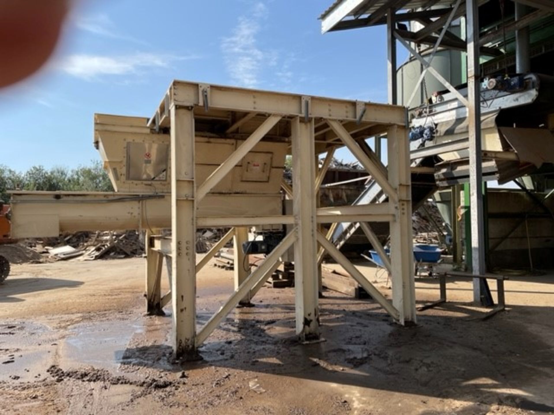 Hopper, with supporting steelwork and screw dischargers. May have been used as hammer mill under - Image 4 of 7