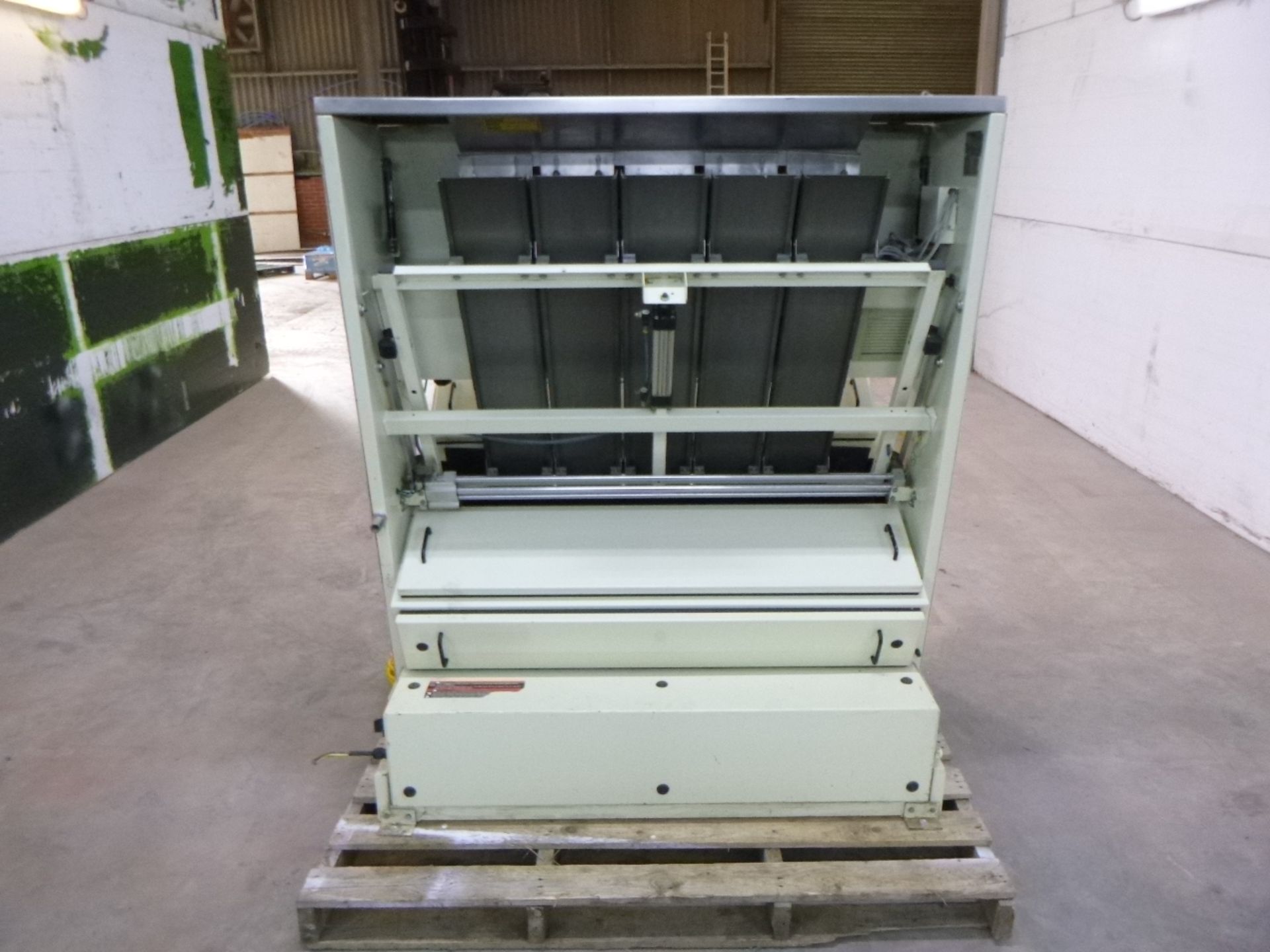 Satake AS 160967 Alpha Scan Colour Sorter, year of manufacture 2007, 1700 watts, 220V (vendors - Image 4 of 11