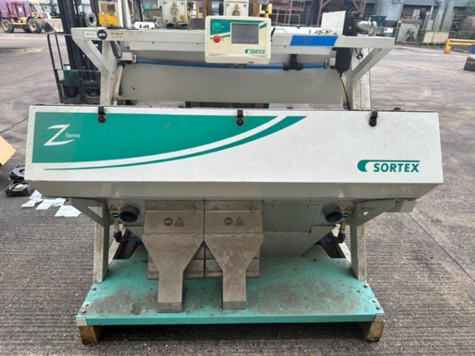 Sortex Z2VV Series Colour Sorter, serial no. 929, year of manufacture 2005 (vendors comments - - Image 7 of 22
