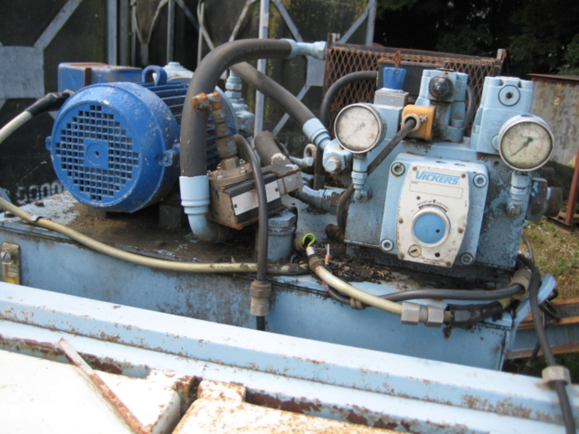 Vickers Hydraulic Powerpack, on support frame, with control panel and oil cooler, pump type G5 10 - Image 2 of 4