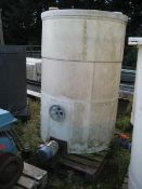 Circular Plastic Tank, approx. 1100mm dia. x 1700mm high, with top cover and internal agitator, with