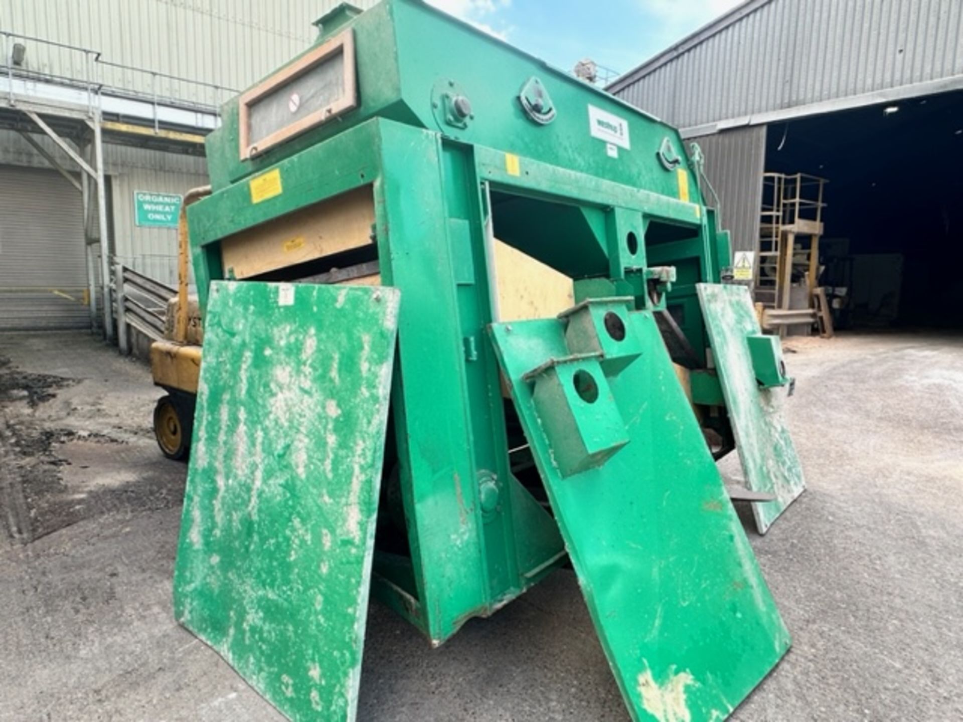 Westrup SAB-1000 Pre Cleaner Machine (no aspiration fan). Loading free of charge - yes. Lot location - Image 12 of 15
