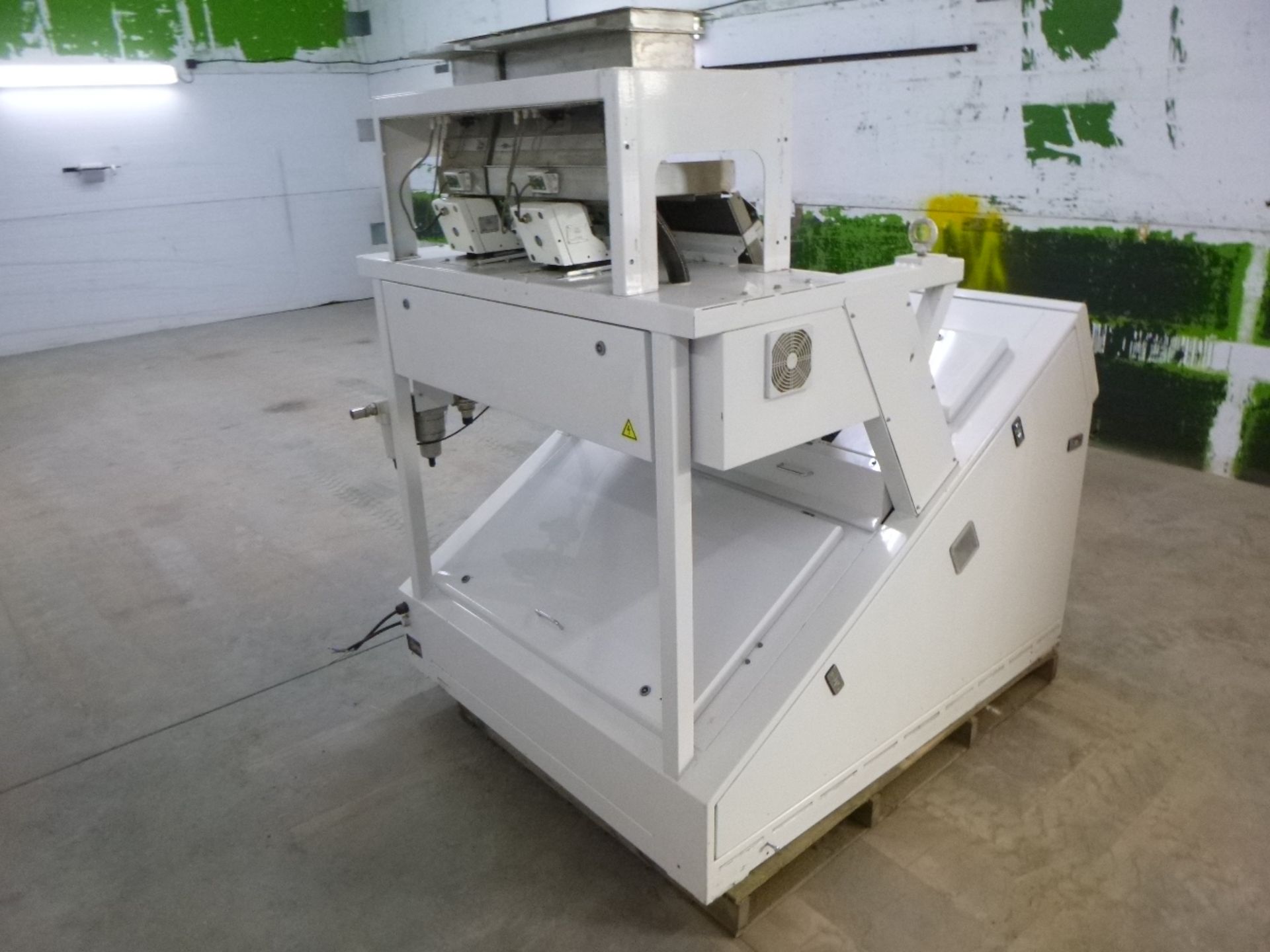 Satake REZS2500AIS Colour Sorter, year of manufacture 2017, 1kW, 200-240V, 4-6tph on wheat ( - Image 4 of 14
