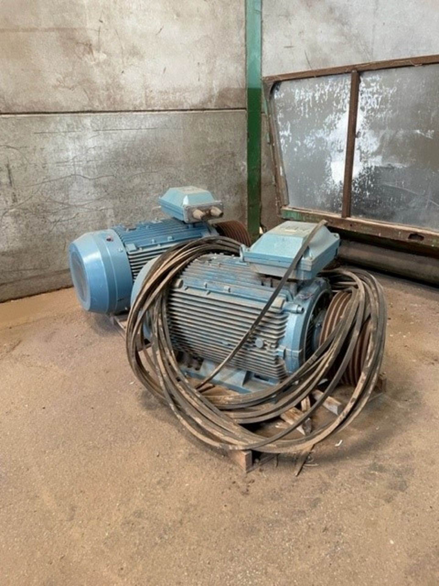 ABB Foot Mounted TEFC Electric Motor, 200kW 1845rpm. Lot located in Lincoln, Lincolnshire Please - Bild 3 aus 4