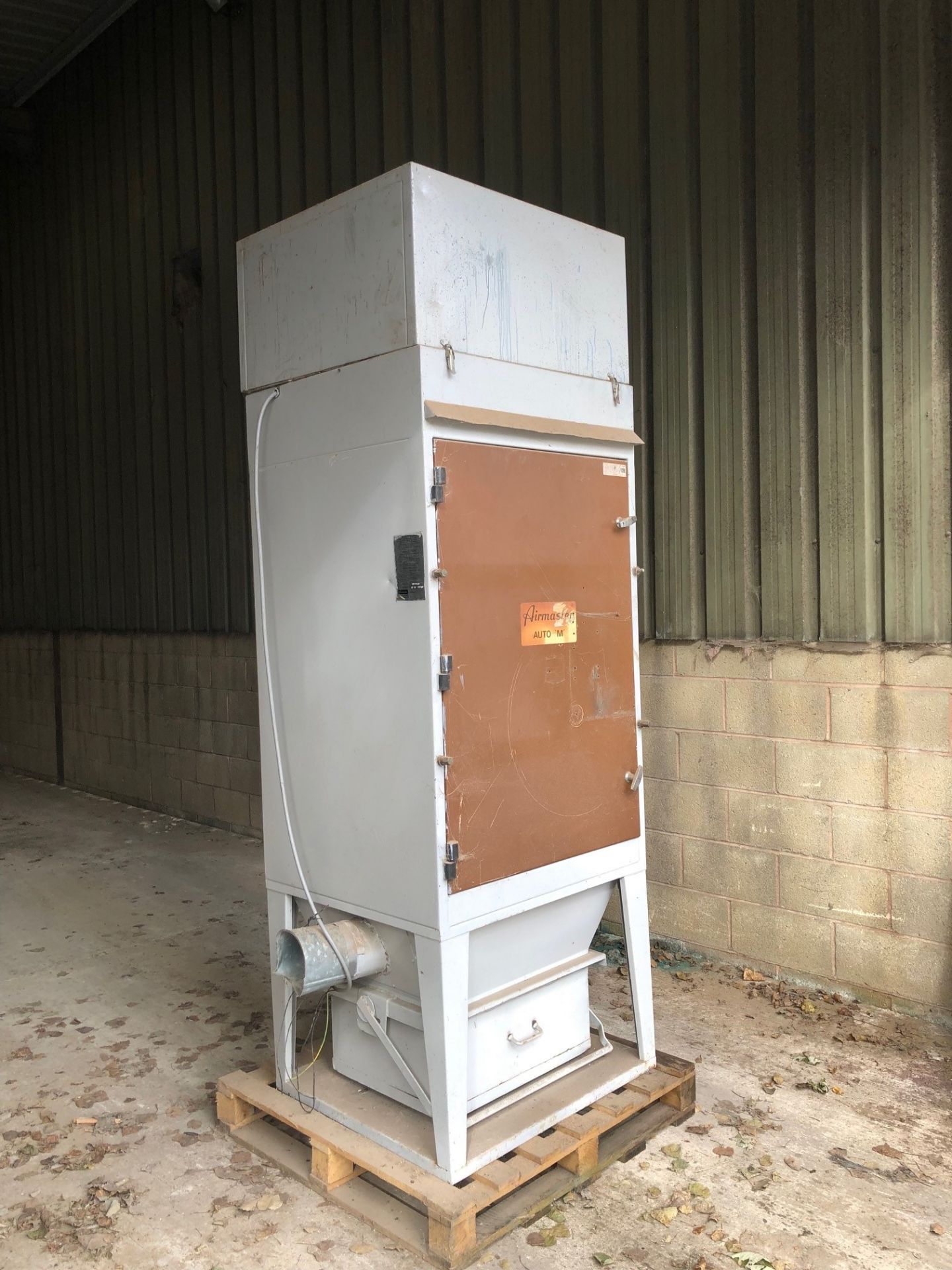 Airmaster dust collector believed to be an M10 with acoustic hood. Lot located Gloucester. Free - Bild 5 aus 5