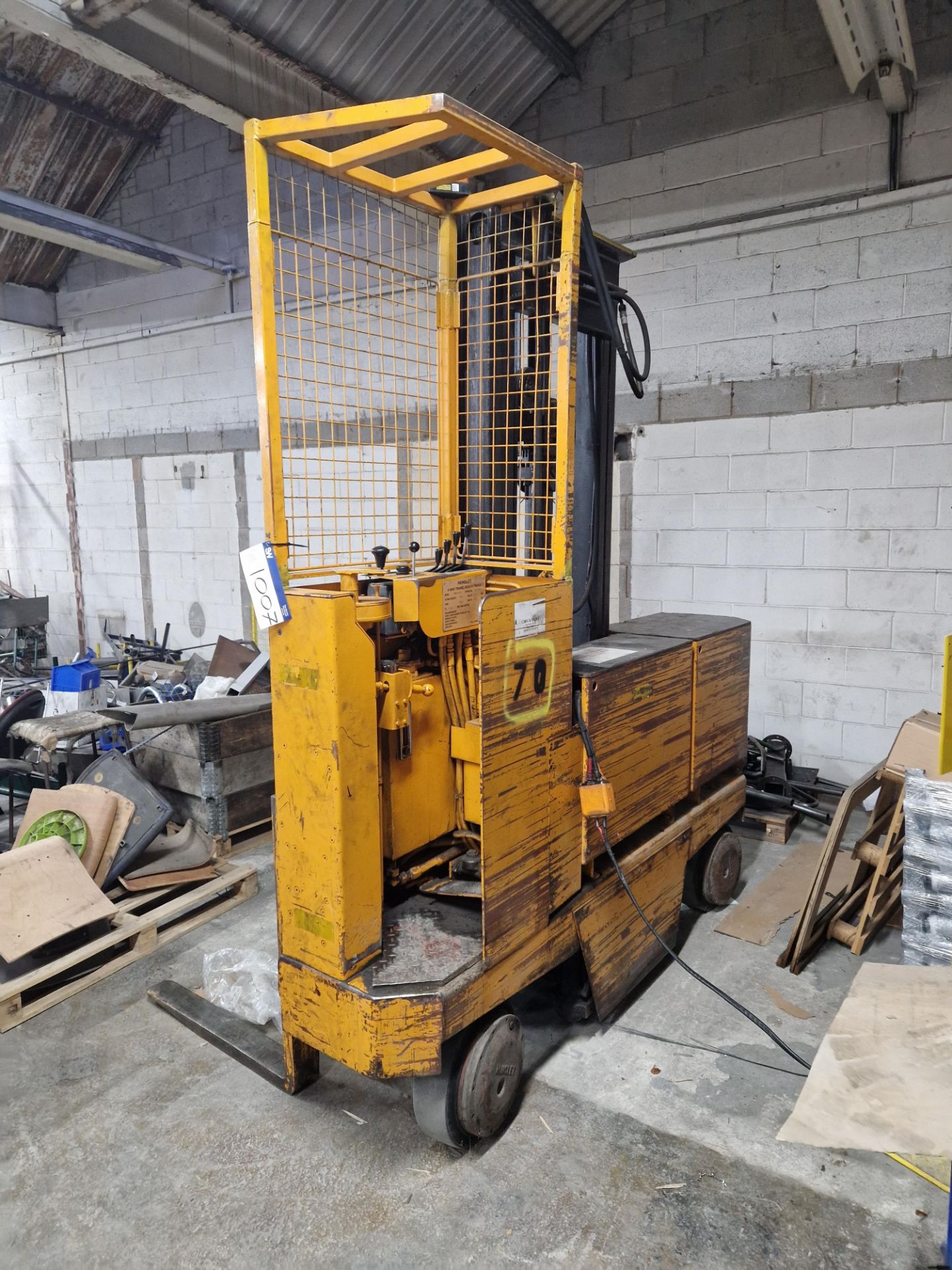 Hunslet 1508-4500 1750kg cap. Battery Electric Four Way Travel Side Loading Reach Truck, serial - Image 2 of 5