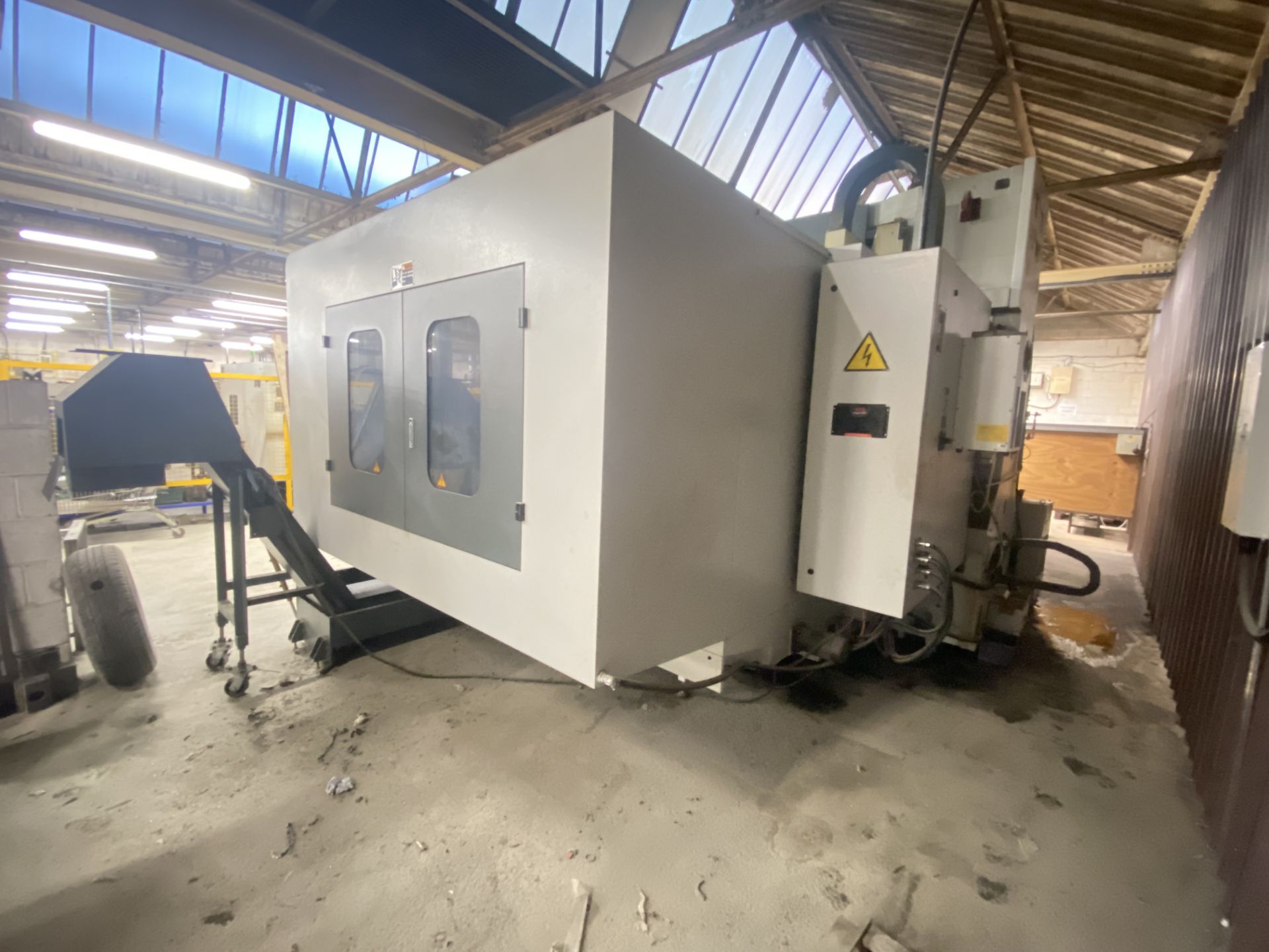 XYZ 3010 VMC VERTICAL MACHINING CENTRE, serial no. MB301008, year of manufacture 2020, with - Image 7 of 18