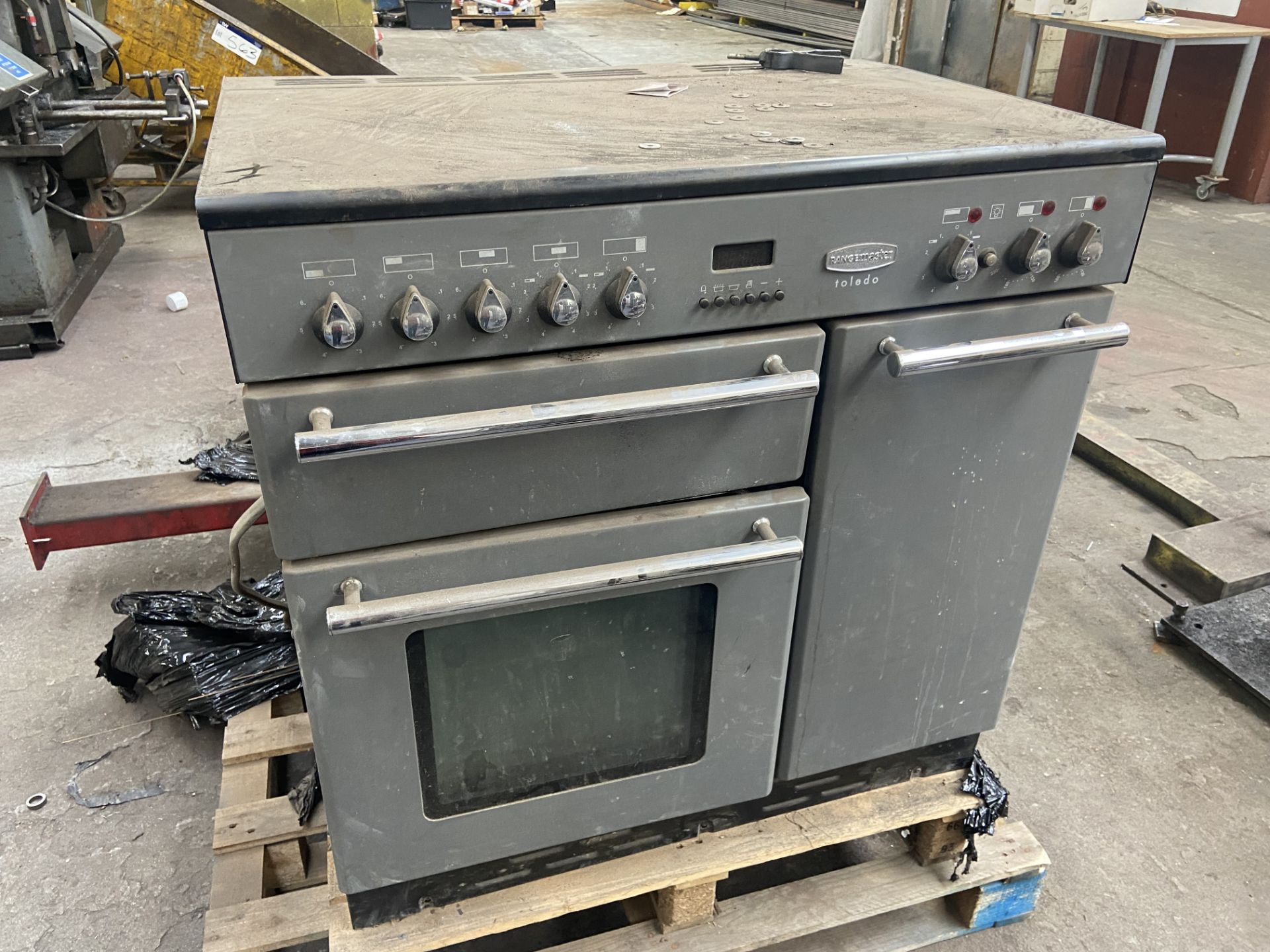 Rangemaster Toledo Electric Oven Range, serial no. 6435 007017 Please read the following important - Image 3 of 3