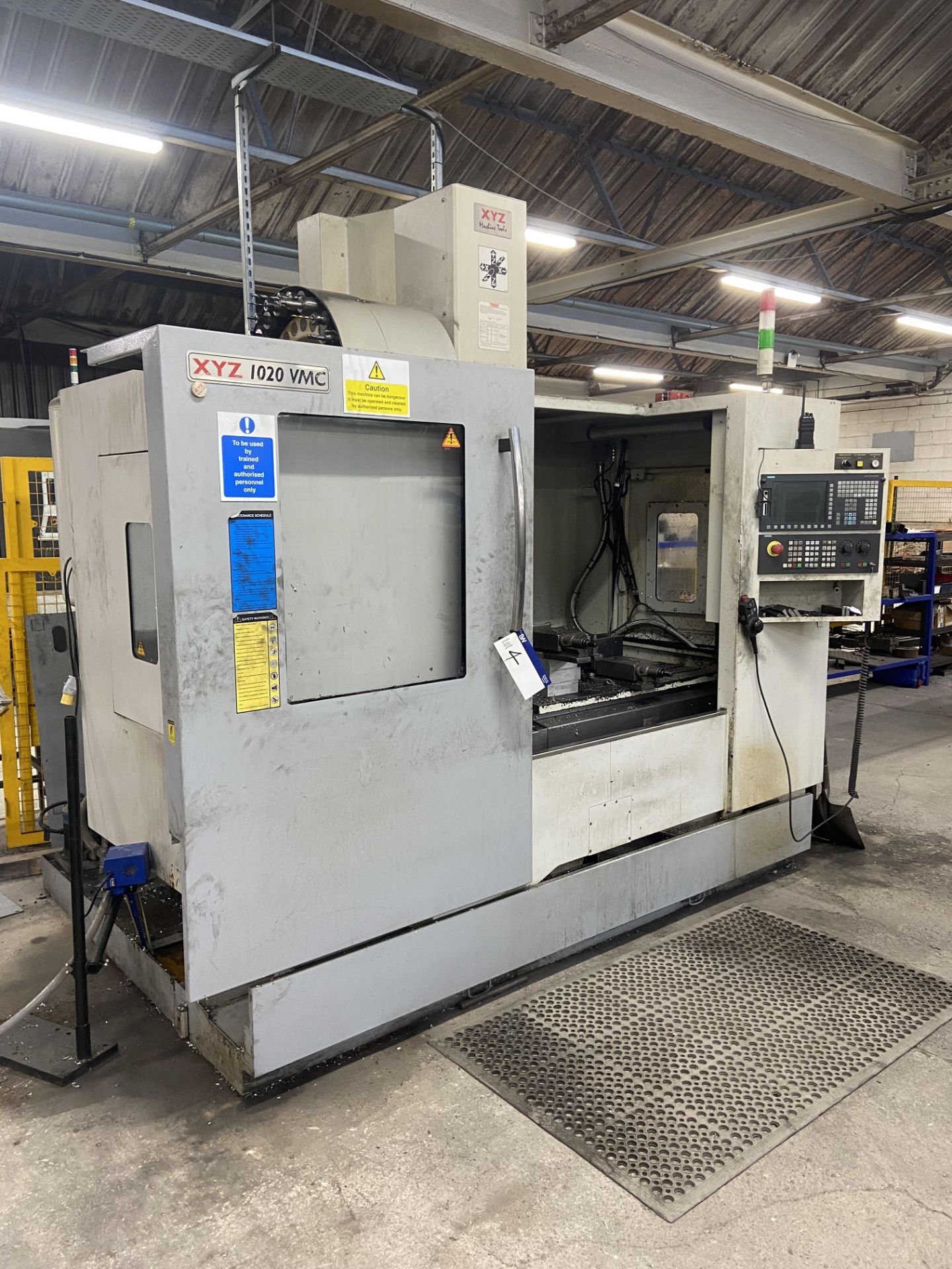 XYZ 1020VMC VERTICAL MACHINING CENTRE, serial no. SMU00170, year of manufacture 2015, with Siemens