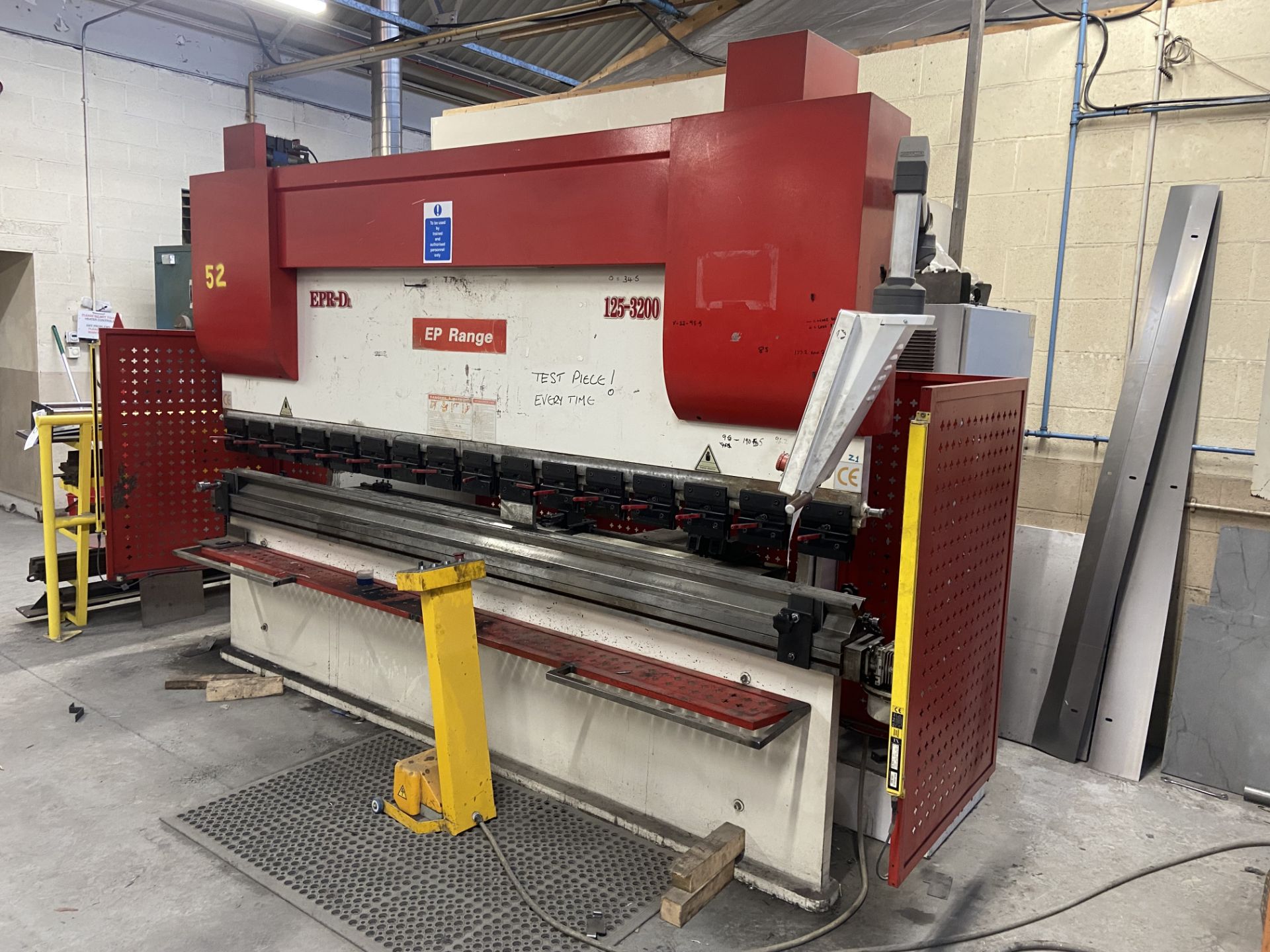 EP Range EPR-DRC 125-3200 HYDRAULIC PRESS BRAKE, with Cybelec CybTouch 12 control panel (2021), with - Image 2 of 8