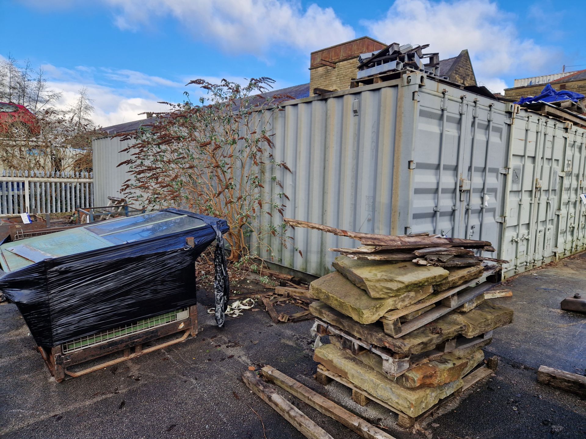 40ft Steel Container (Reserve Removal until contents cleared). This lot requires risk assessment & - Image 2 of 3