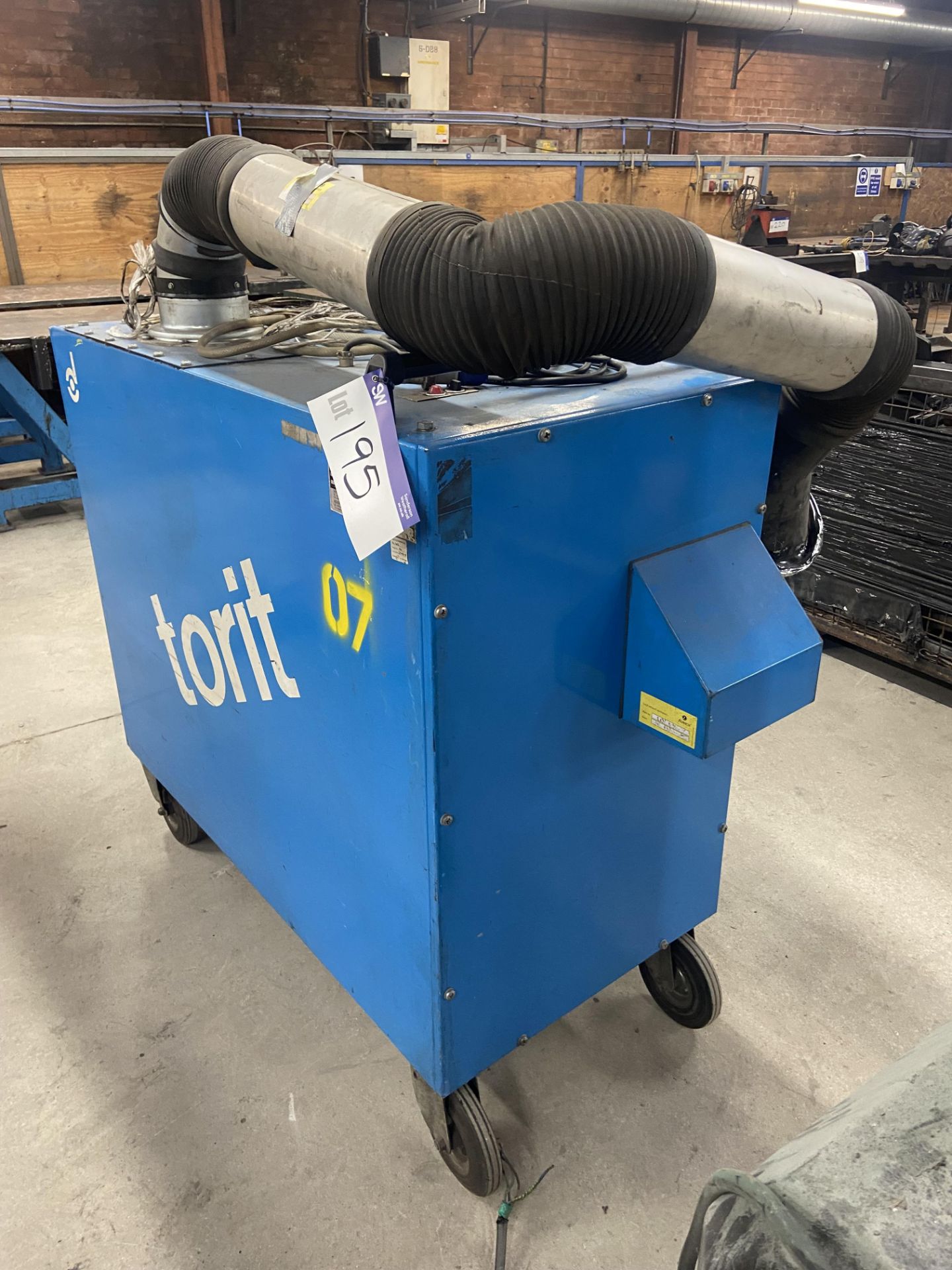 Donaldson Torit PT1001 FUME EXTRACTION UNIT, serial no. 264-6004-001 Please read the following