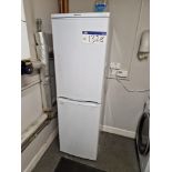 Hotpoint RFA52 Fridge Freezer Please read the following important notes:- ***Overseas buyers - All