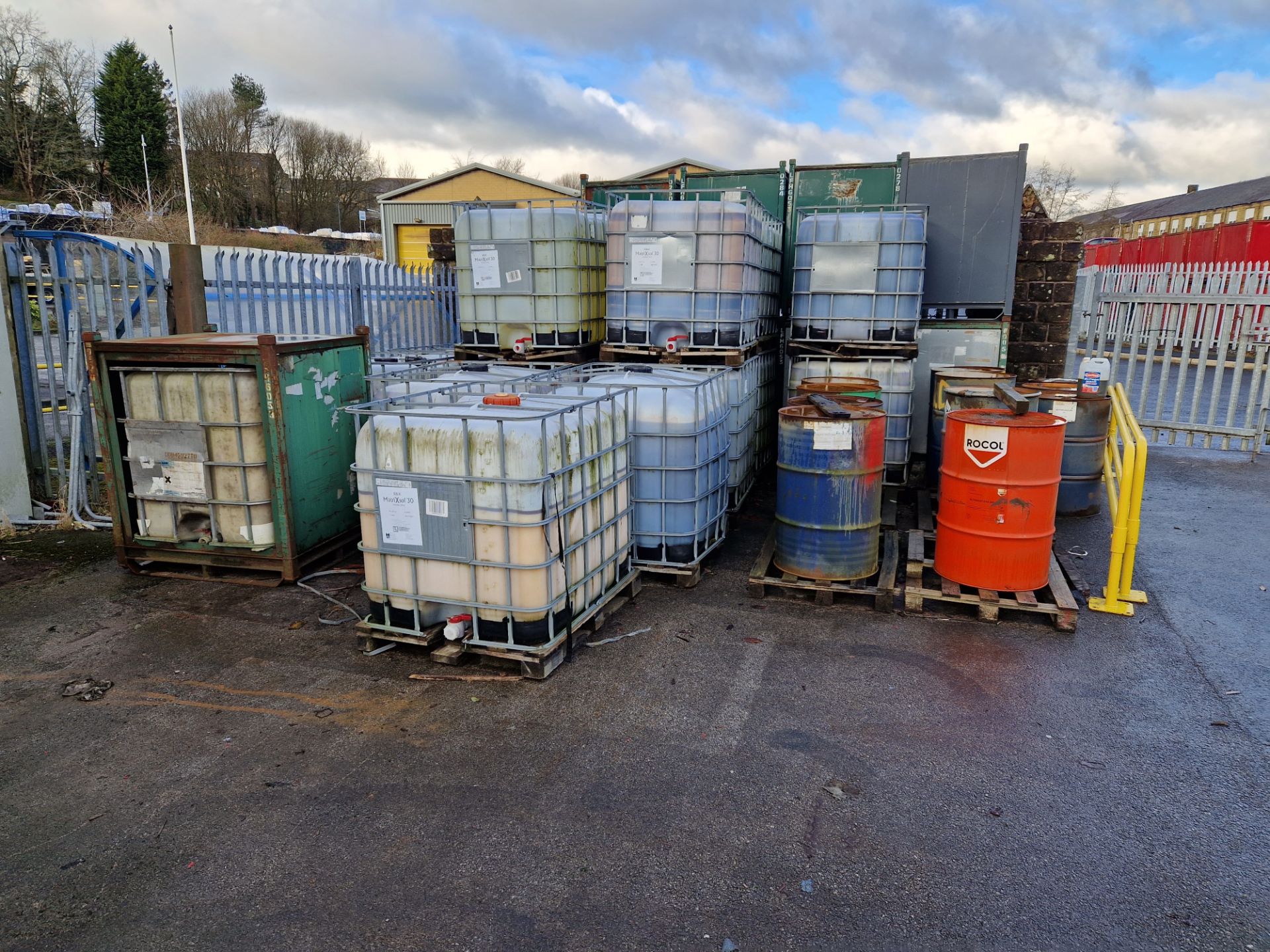 Quantity of Various IBCs and Drums, including Matrixsol 30 Colloidal Silica, Ultracut Evo 250,