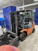 Toyota 42-7FGF25 GAS ENGINE FORK LIFT TRUCK, frame no. 407FGF25-E17267, rated capacity 2500kg,