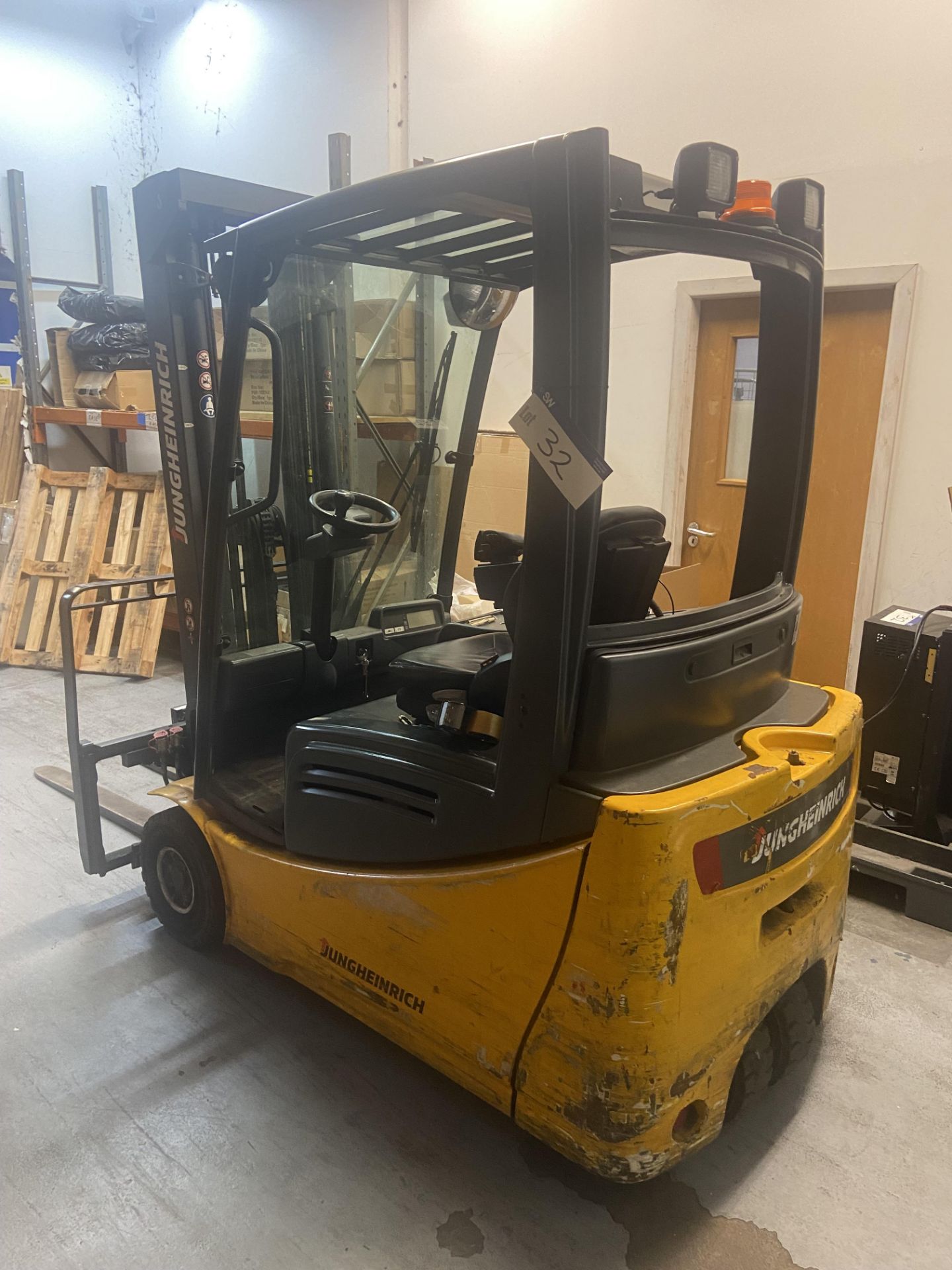 Jungheinrich EFG 216 1600KG CAP. BATTERY ELECTRIC FORK LIFT TRUCK, serial no. FN42413, indicated - Image 2 of 9